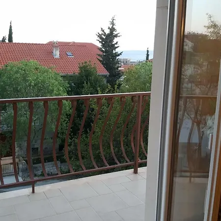 Antonija I Mateo, In The Center Of Apartment