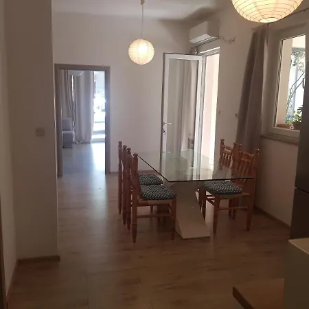 Antonija I Mateo, In The Center Of Appartement