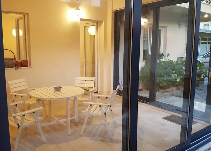 Antonija I Mateo, In The Center Of Apartamento *