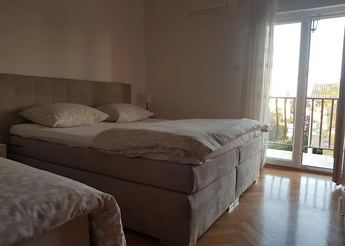 Antonija I Mateo, In The Center Of * Split