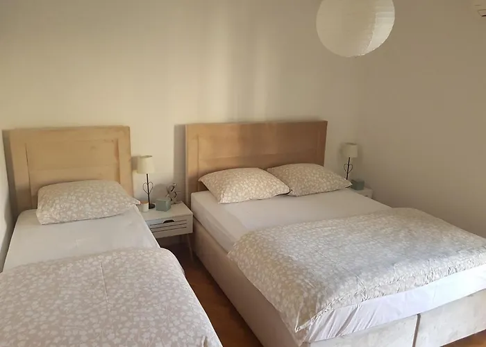 Antonija I Mateo, In The Center Of Apartamento *