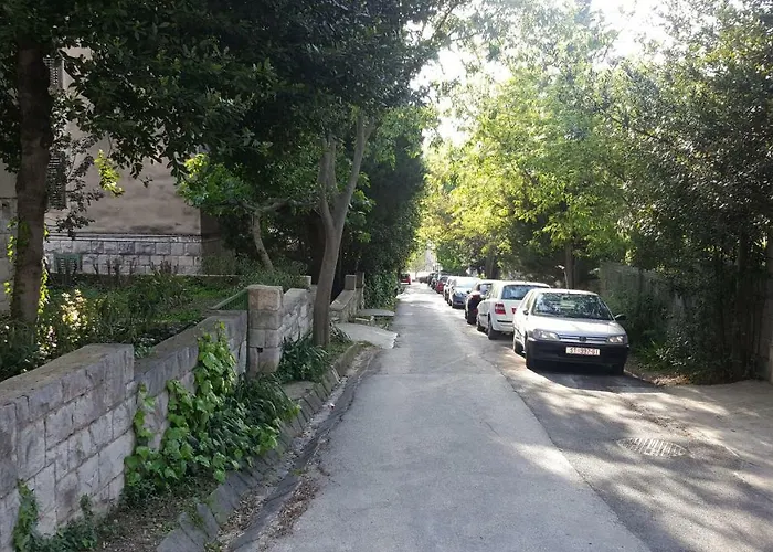 Antonija I Mateo, In The Center Of Apartamento *