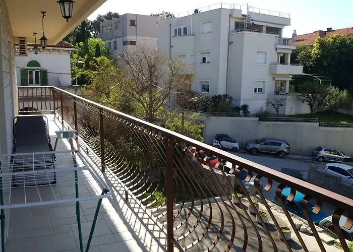Antonija I Mateo, In The Center Of Apartamento *