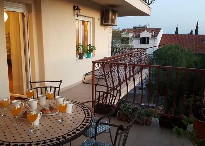 Antonija I Mateo, In The Center Of * Split