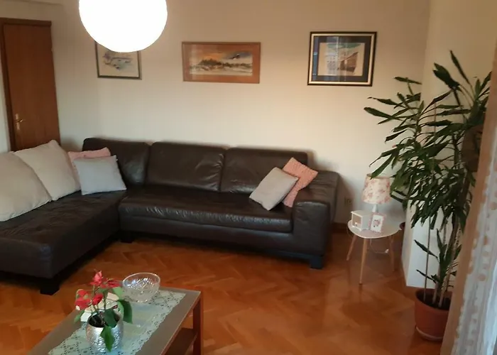 Antonija I Mateo, In The Center Of Apartamento