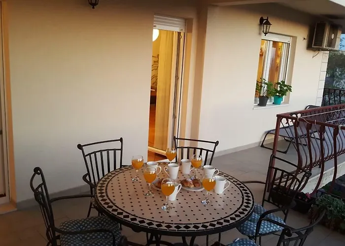 Antonija I Mateo, In The Center Of *